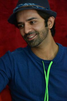 Barun Sobti Is A HAT LOVER - 5