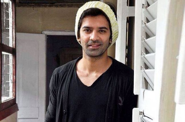 Barun Sobti Is A HAT LOVER - 3