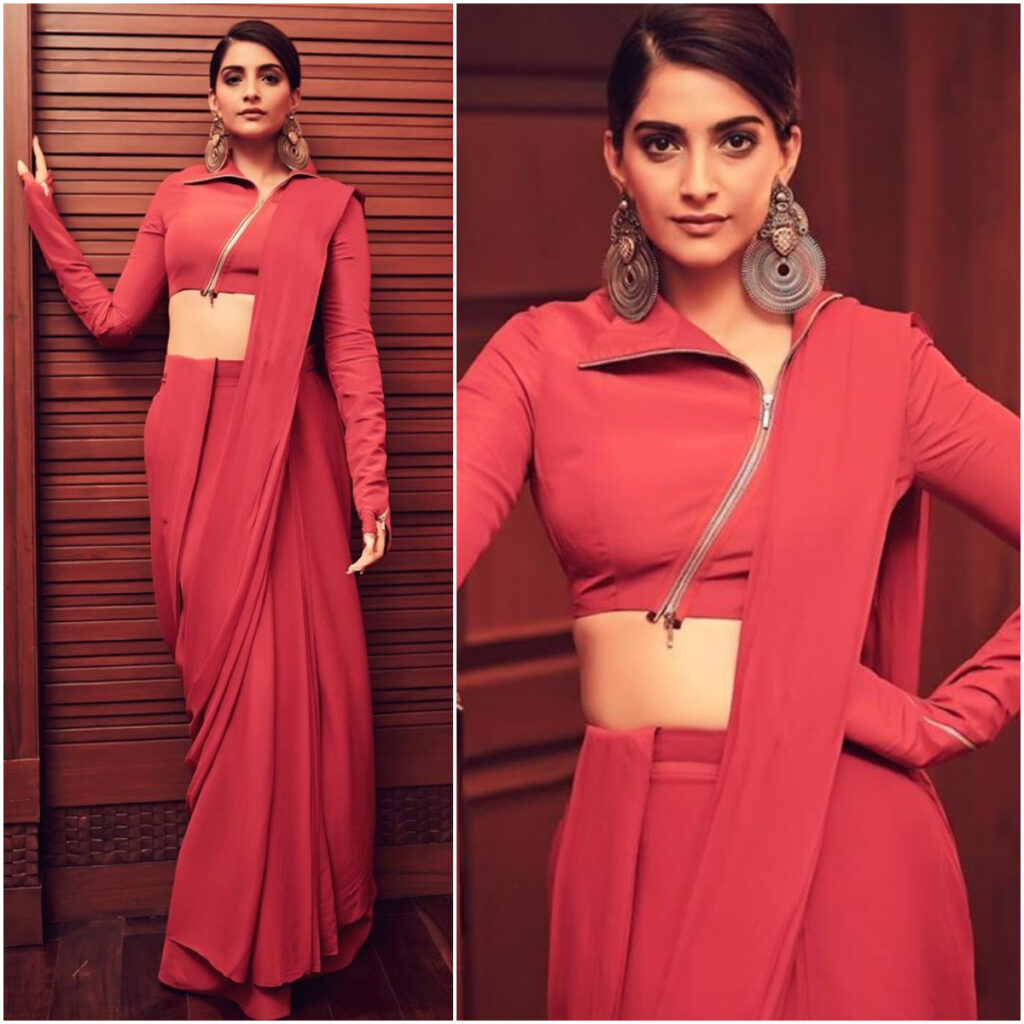 Beautiful sarees on Sonam Kapoor makes her look more stunning than ever - 1