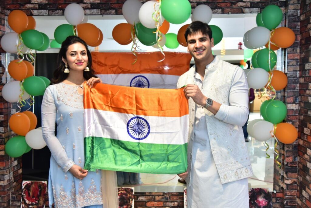 Divyanka Tripathi Dahiya and Vivek Dahiya get patriotic - 7