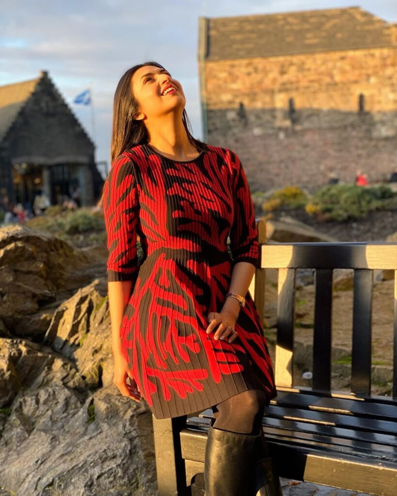 Divyanka Tripathi’s red avatar: Hot or not? - 2