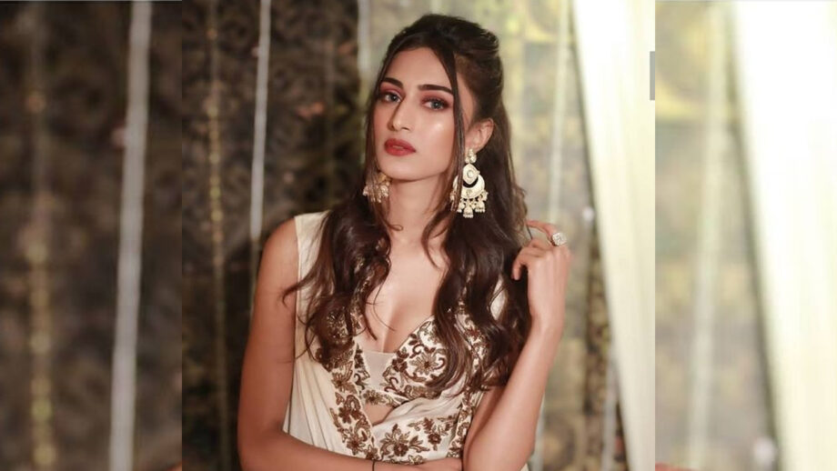 Erica Fernandes TV hottie is a style icon for young people 1