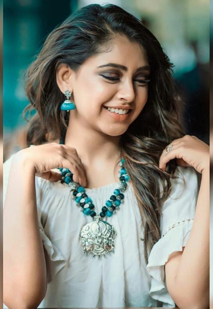 Niti Taylor hot looks and style secrets revealed - 2