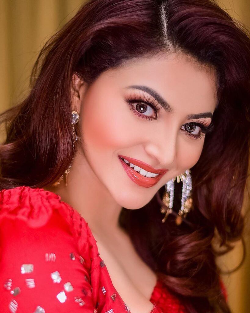 HOT Instagram pictures of Urvashi Rautela, See Pics - 4