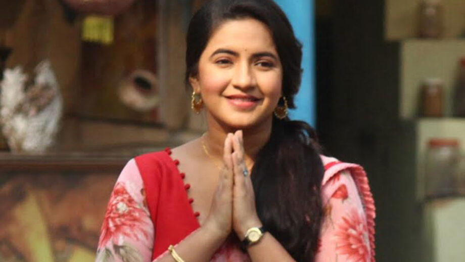 Meera Deosthale's special treat for team Vidya on Makar Sankranti