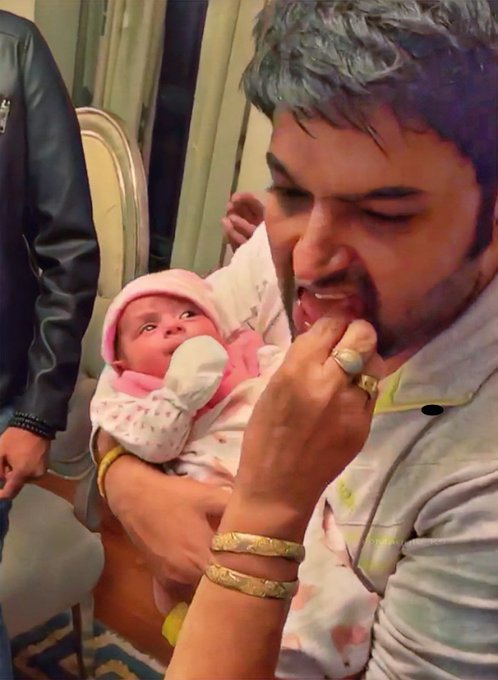 Revealed: Kapil Sharma's daughter's first pictures? 1