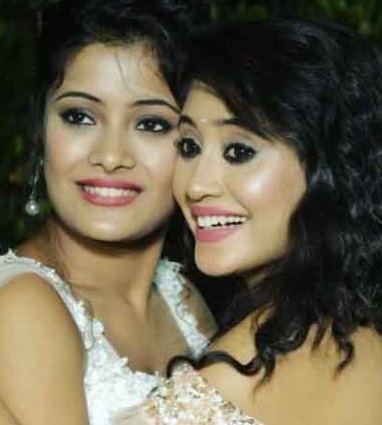 Shivangi Joshi to Mouni Roy: TV Celebs who have sibling’s lookalike - 5