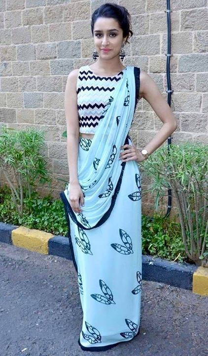 Shraddha Kapoor looks stunning in a saree - 3