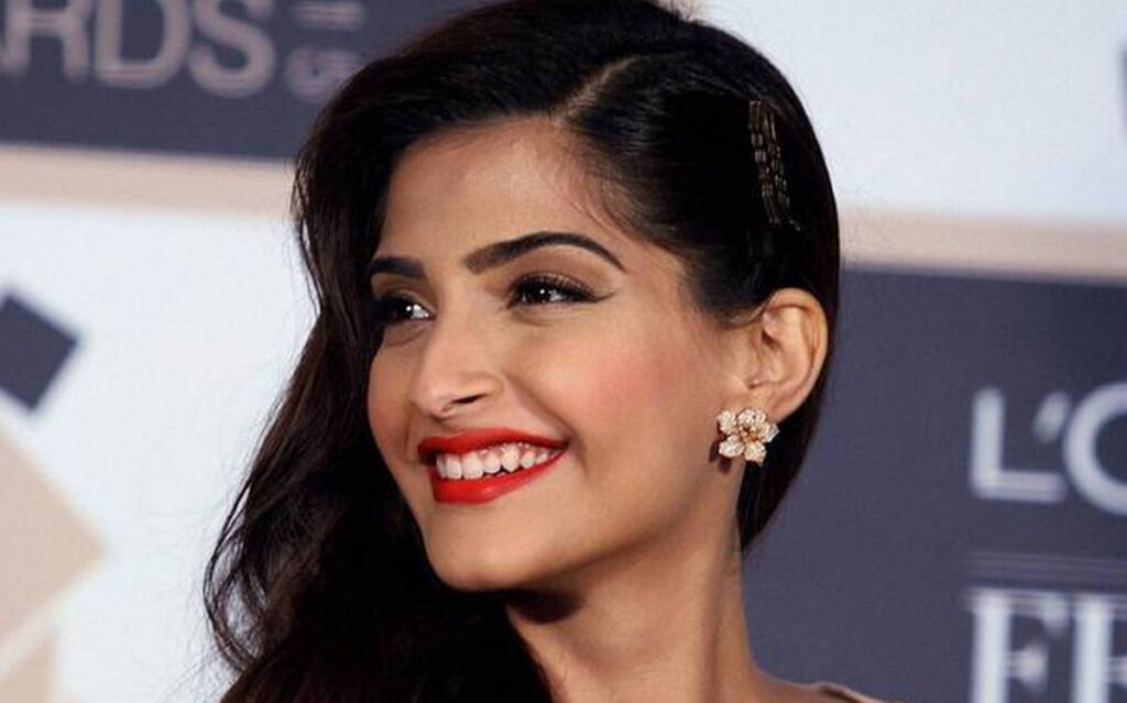 Beauty secrets of Sonam Kapoor revealed! - 0