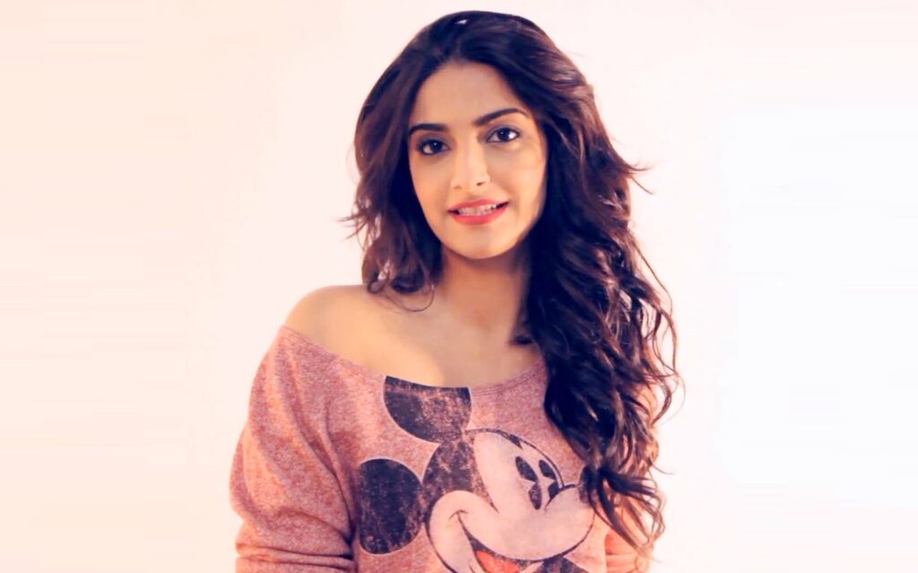 Beauty secrets of Sonam Kapoor revealed! - 1