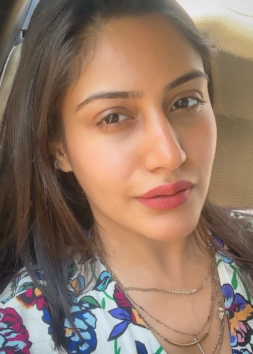 Surbhi Chandna is a selfie queen. Here’s proof - 2