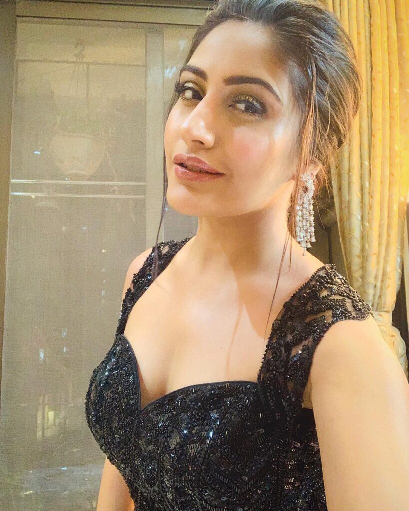 Surbhi Chandna is a selfie queen. Here’s proof - 3