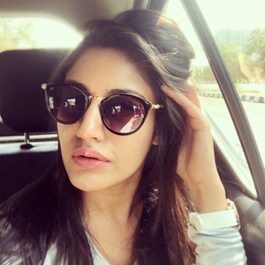 Surbhi Chandna is a selfie queen. Here’s proof - 4