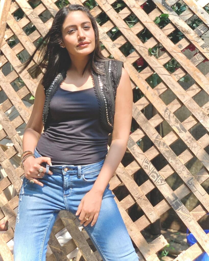 Surbhi Chandna’s best and attractive Instagram pictures - 1