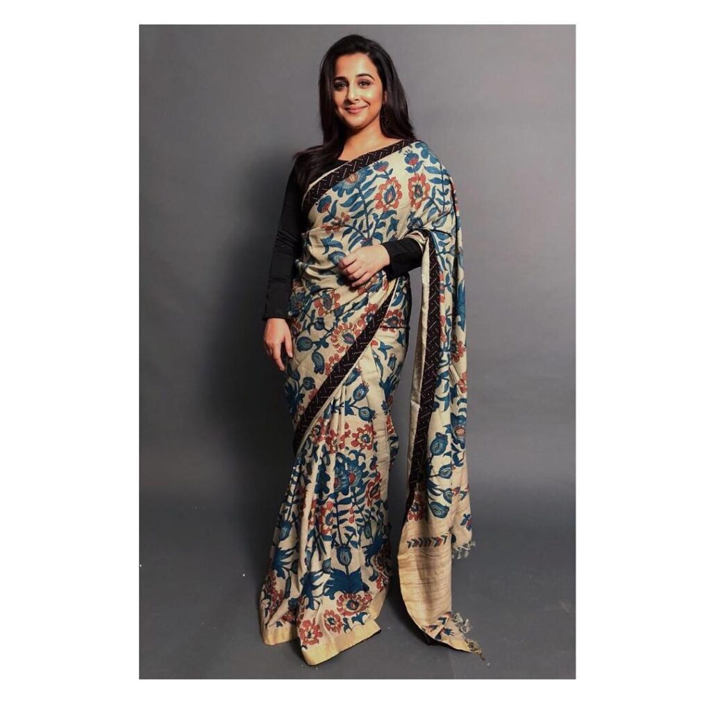 IN PHOTOS: Vidya Balan’s BOLDEST saree avatars is HOTNESS personified - 6