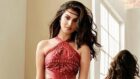 [pHOTo] Tara Sutaria flaunts toned body in a red outfit