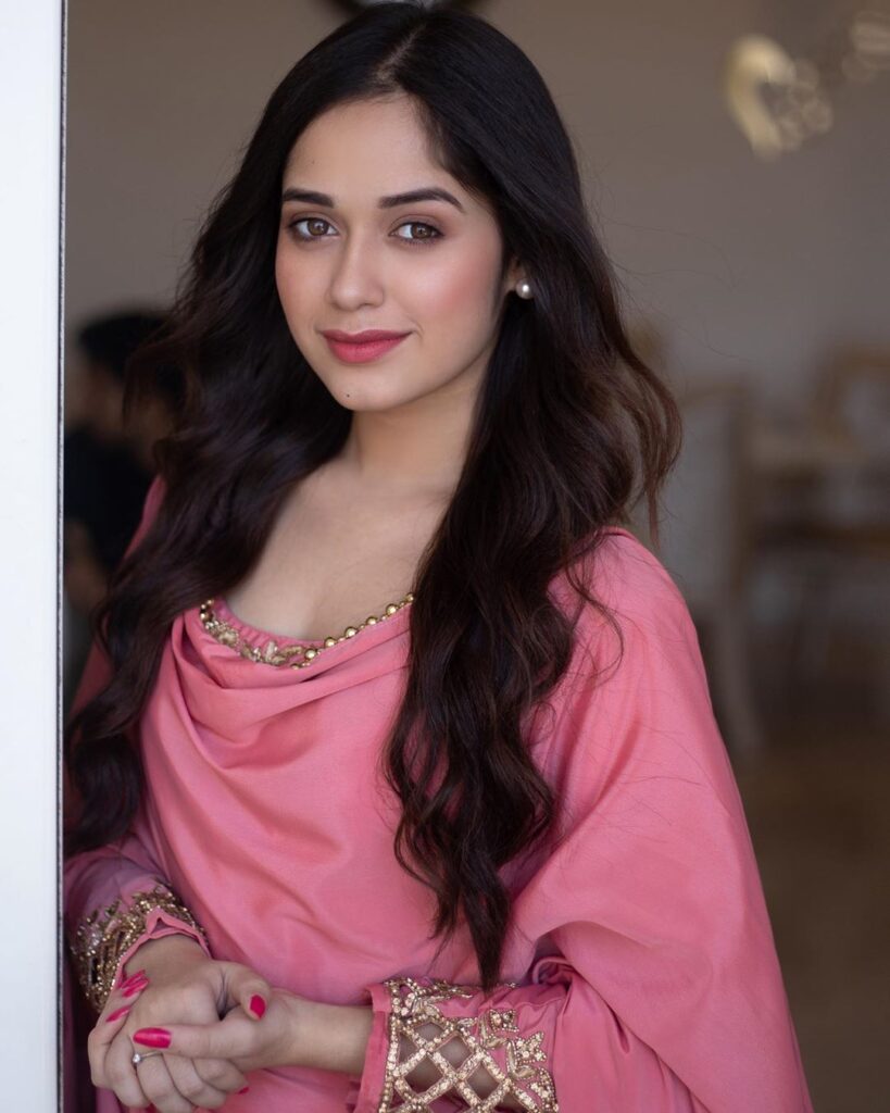 Jannat Zubair redefining fashion every time she steps out - 1