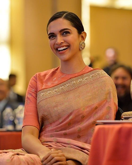 5 Blouse designs from Deepika Padukone’s wardrobe that will give us some major inspiration - 3