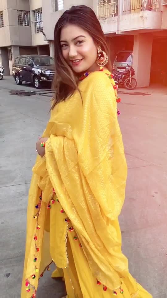 Aashika Bhatia Looks Stylish in Punjabi Suit: See Pics - 1