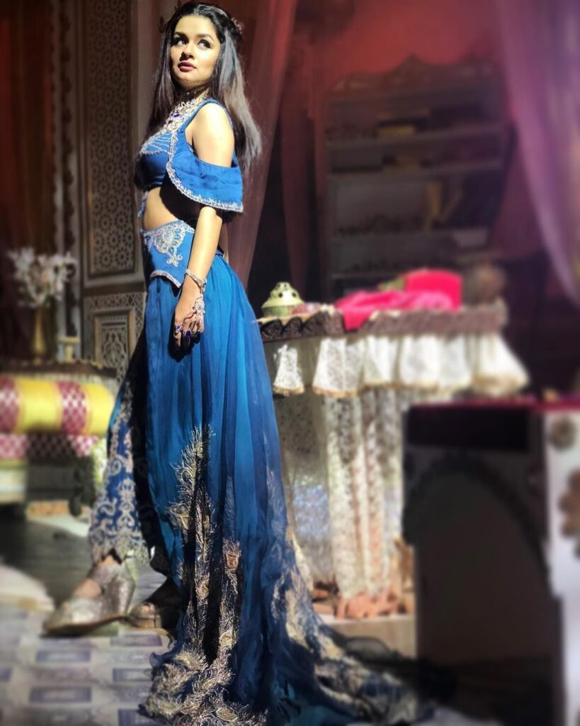 Avneet Kaur’s princess Yasmine look is a head-turner. See pics - 2