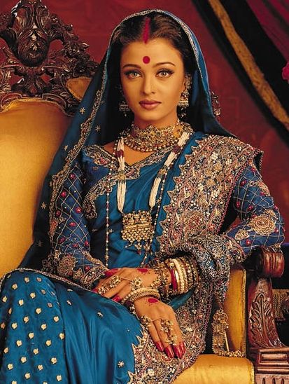 Check out Aishwarya Rai Bachchan’s eternal love for jewellery - 0