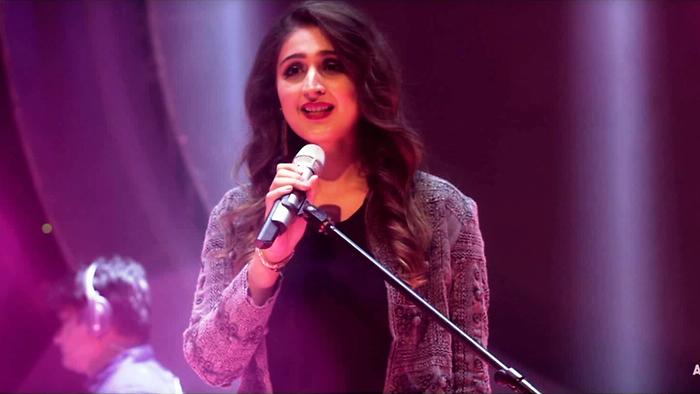 Dhvani Bhanushali's glamorous concert outfits 2