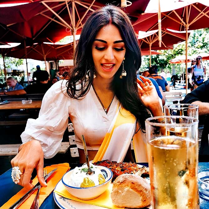 Do you know Erica Fernandes is a junk food lover? - 1