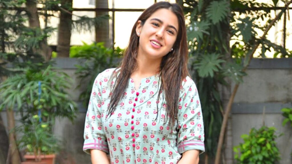 Every time Sara Ali Khan stuns in a floral dress - 5