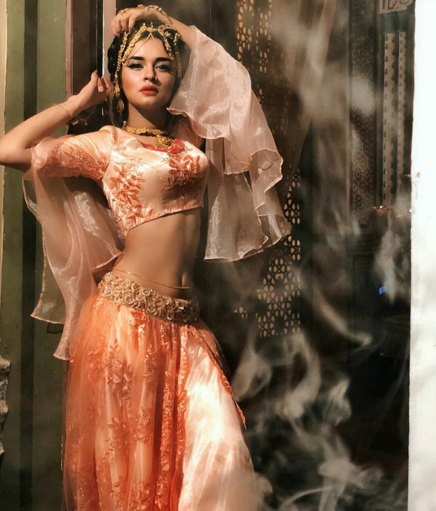 How to Dress Like Avneet Kaur from Aladdin Naam Toh Suna Hoga - 0