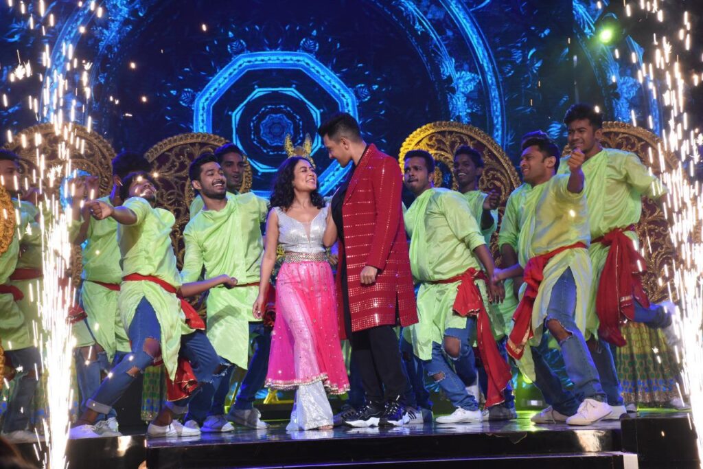 Indian Idol 11: Aditya Narayan and Neha Kakkar’s sizzling performance at the grand finale - 1