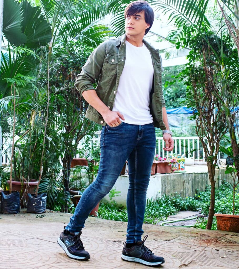 Reasons Why You Should Follow Mohsin Khan On Instagram - 5