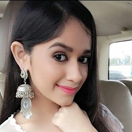 Jannat Zubair’s Gorgeous Earring Collection - 2