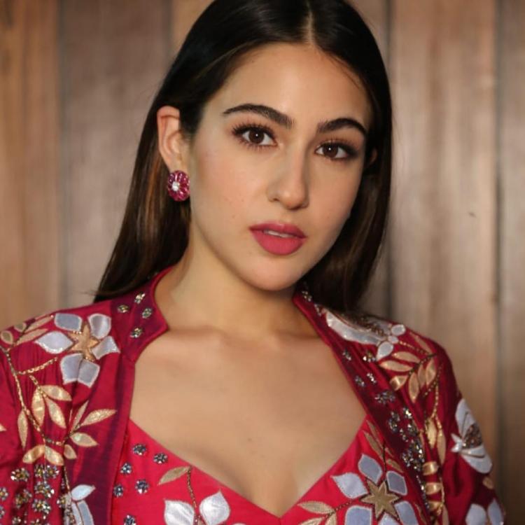 Kiara Advani Vs Sara Ali Khan, who looks better wearing the HOT red lipstick? - 4