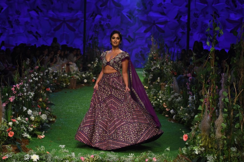 Lakme Fashion Week 2020: Ileana D’cruz looks super hot in her gorgeous lehenga - 1