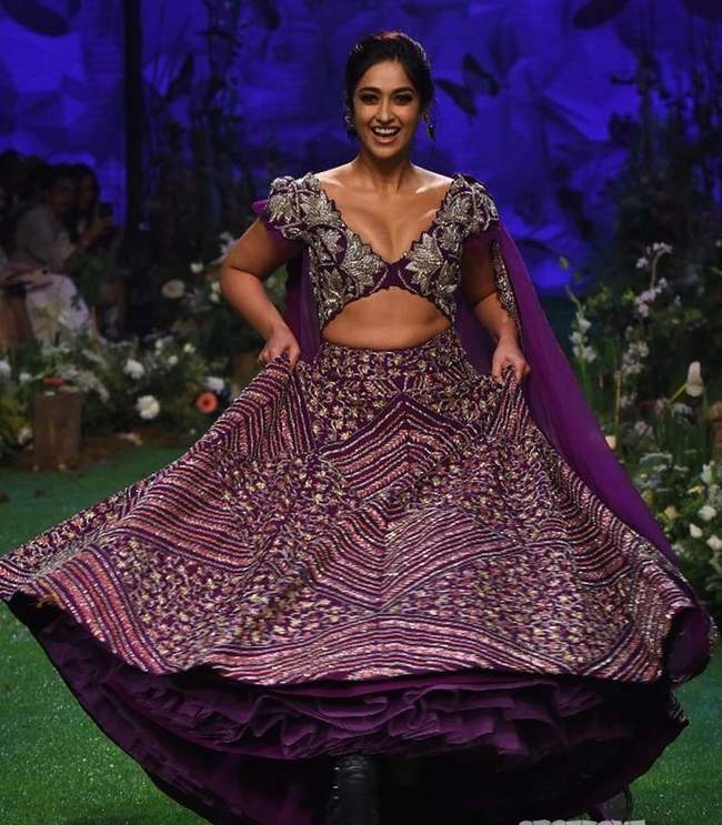 Lakme Fashion Week 2020: Ileana D’cruz looks super hot in her gorgeous lehenga - 2