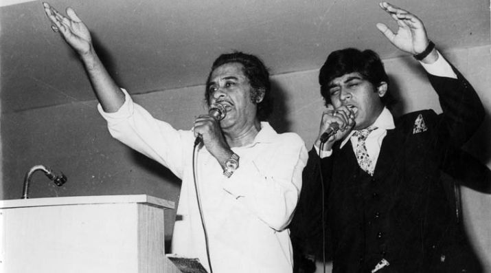 #LikeFatherLikeSon Moments of Kishore Kumar and his son Amit Kumar - 3