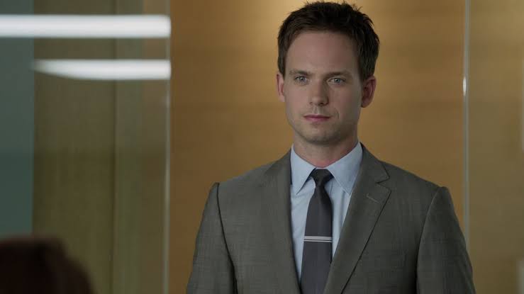 Mike Ross And His Charming Suit Looks In Suits - 3