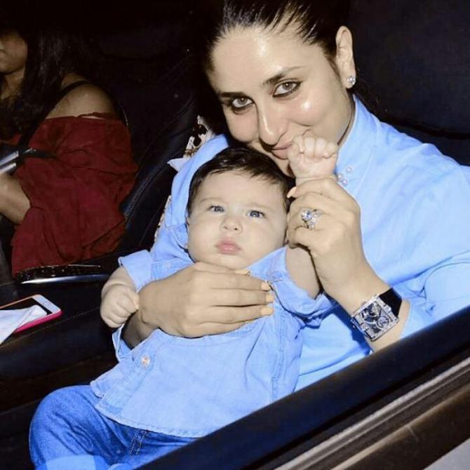 Monochrome Delight: When Kareena Kapoor and Taimur Ali Khan looked ABSOLUTELY ADORABLE hugging each other - 2