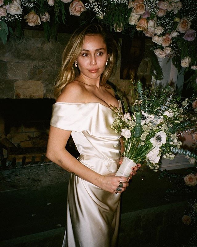 Need Inspiration for your wedding? Check out this gorgeous Miley Cyrus Bridal look - 1