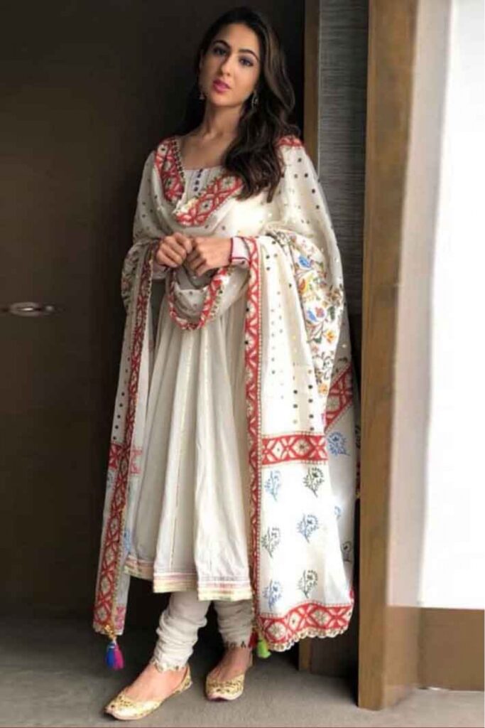 Sara Ali Khan’s Guide to Ethnic Fashion - 1