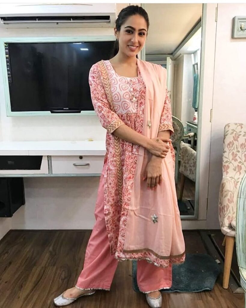 Sara Ali Khan’s Guide to Ethnic Fashion - 0