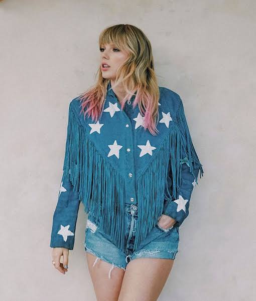 5+ Times Taylor Swift’s Proved That Her Jeans Are Best Friends - 0