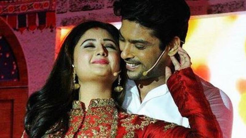 Bigg Boss Fame Rashami Desai Has Left Heartbroken Post Sidharth Shukla’s Death; Reveals How The Latter’s Demise Affected Her - 5