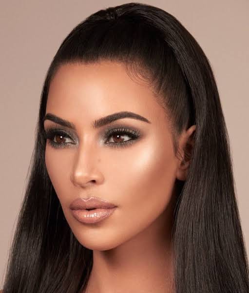 These Instagram posts by Kim Kardashian are giving us major makeup goals - 2