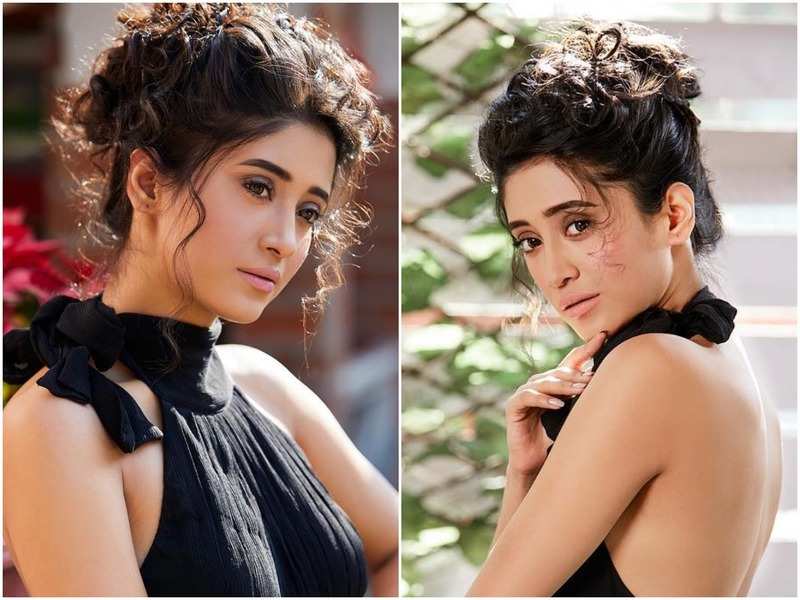 These Shivangi Joshi Hairstyles never fail to inspire us - 0