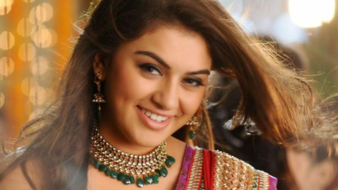 Times when Hansika Motwani slew heavy outfits with ease