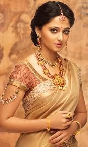 Anushka Shetty’s Classy Earring Collection You Must Check Out - 4