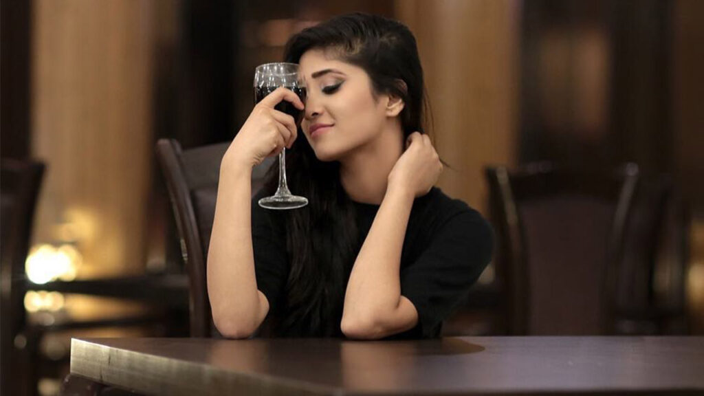 How Shivangi Joshi Makes Her Casual Looks More Glamorous? - 2