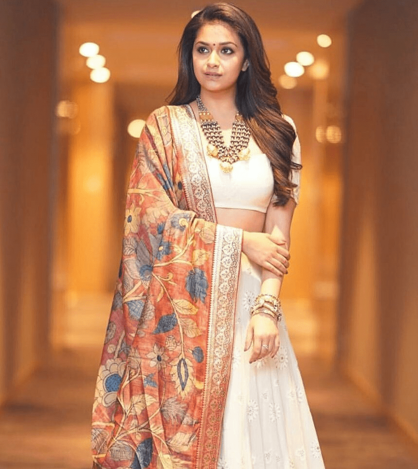 7 Keerthy Suresh’s Outfits are perfect for Mehendi ceremony - 3