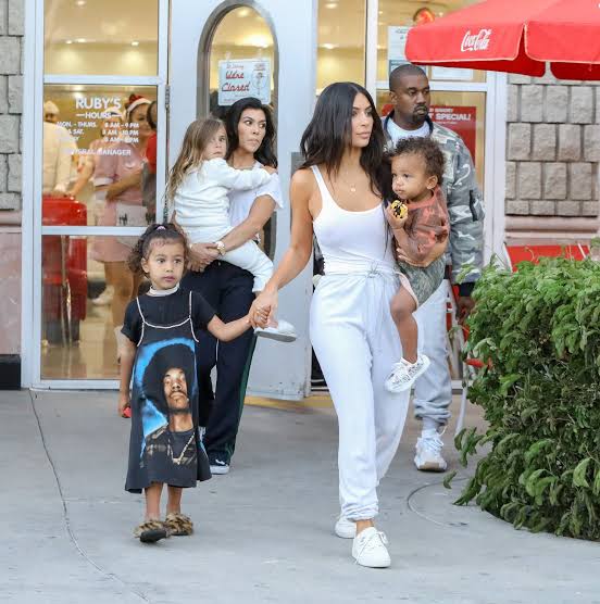 7 Kim Kardashian Family Moments You’ll Never Forget - 6